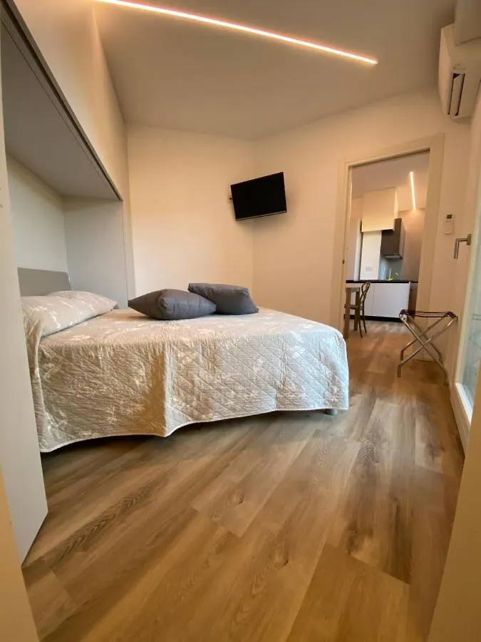 Welcome Traveller Borsati'S Apartments Garda