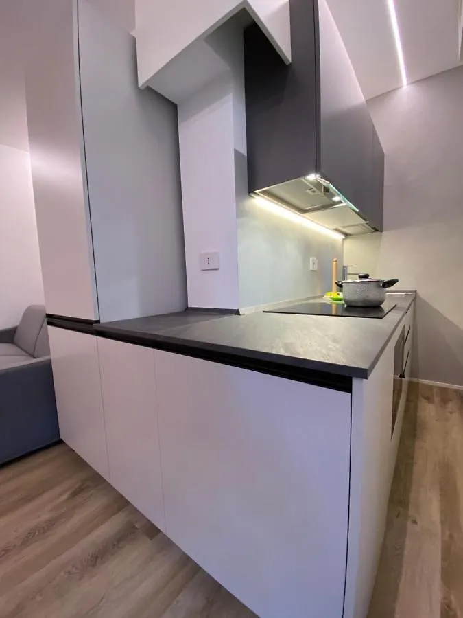Welcome Traveller Borsati'S Apartments Garda  Italy